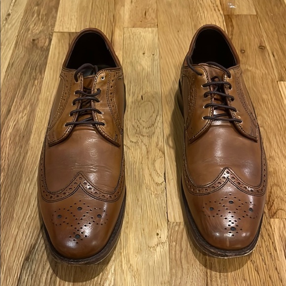 Allen Edmonds Brown Wingtip Brogue Oxfords - Picture 2 of 8